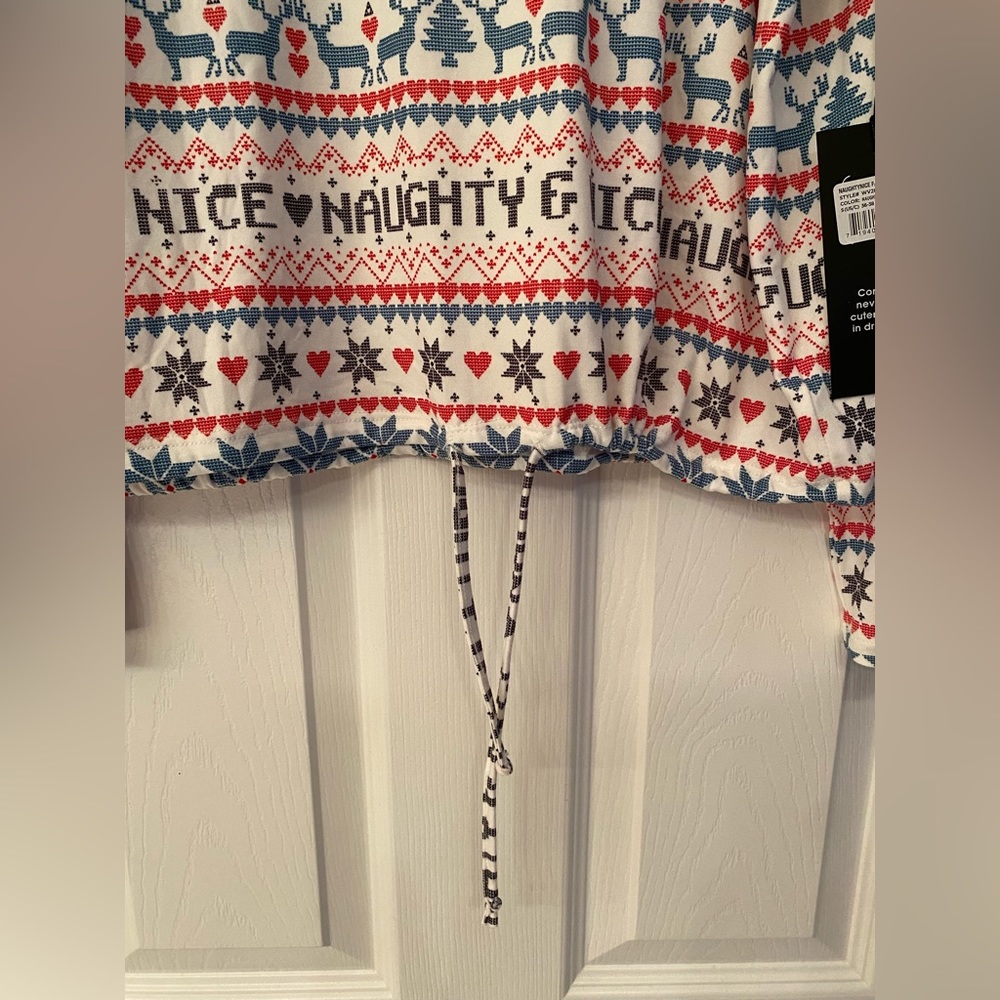 Wildfox Naughty and Nice Intimate Long Sleeve Red, White, & Green Size Small - Picture 9 of 11